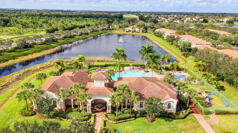 6769 Heritage Grande Boynton Beach FL 33437