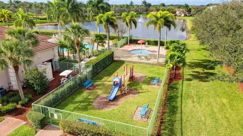 6769 Heritage Grande Boynton Beach FL 33437