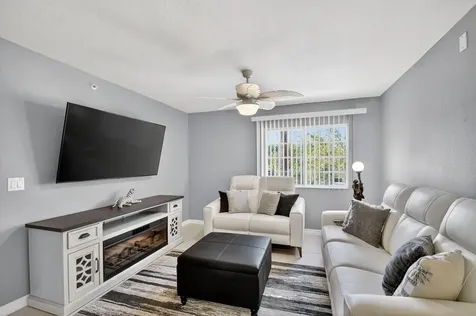 6769 Heritage Grande Boynton Beach FL 33437