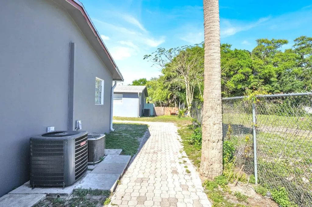 4733 Mulberry Street Lake Worth Beach FL 33461