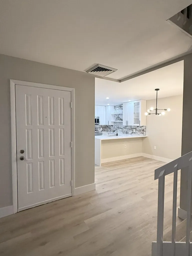 205 Charter Way West Palm Beach FL 33407