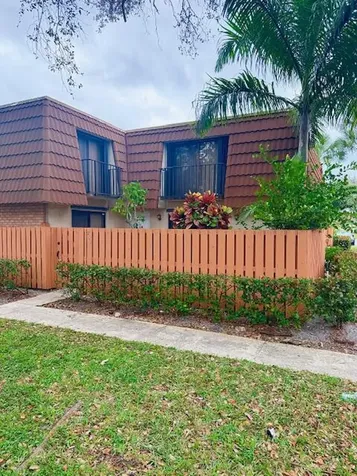 205 Charter Way West Palm Beach FL 33407