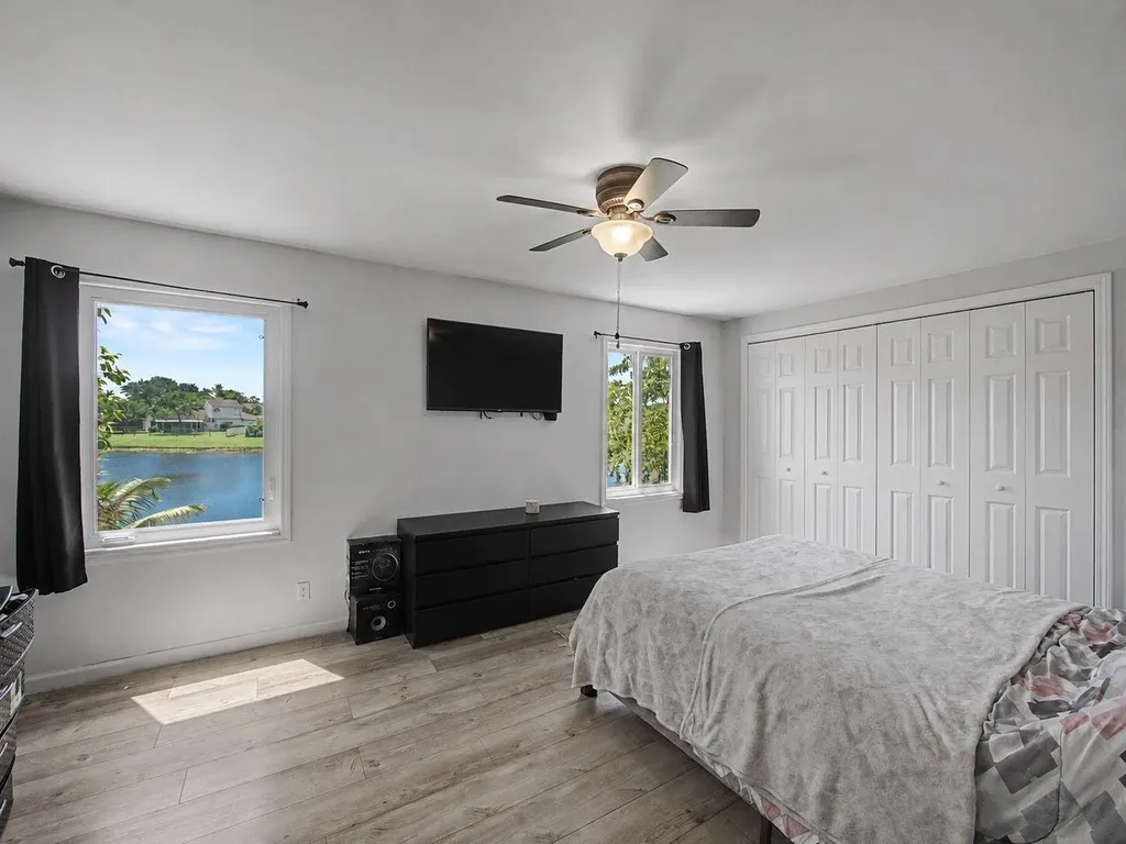 4675 Lakeside Circle West Palm Beach FL 33417