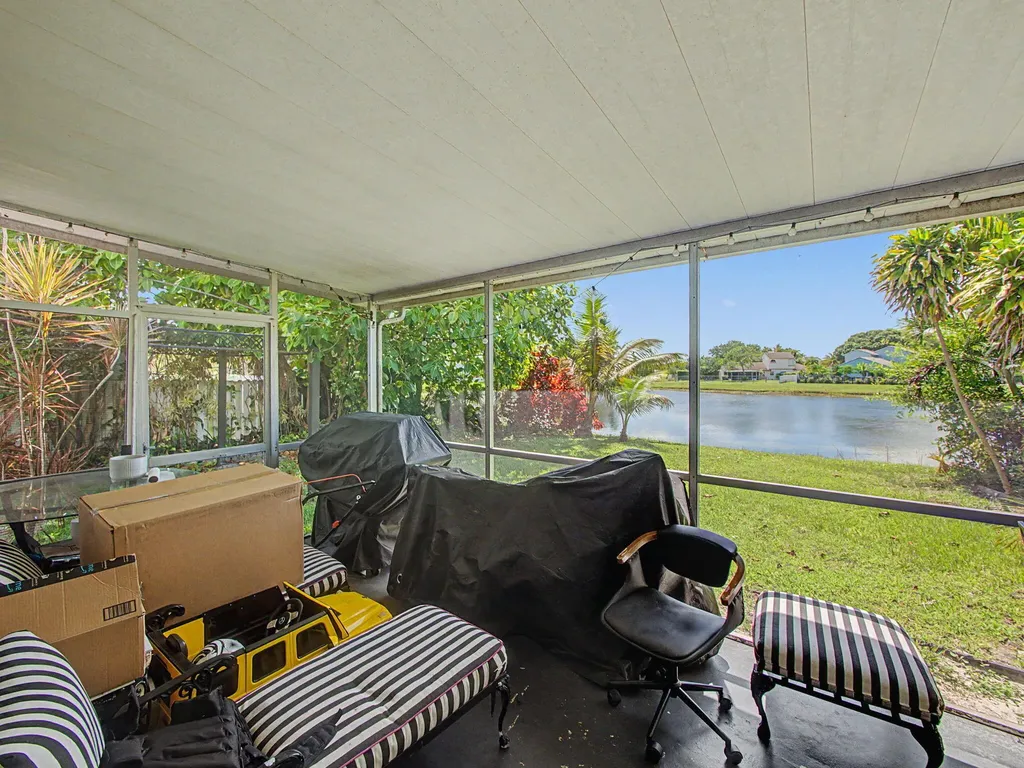 4675 Lakeside Circle West Palm Beach FL 33417