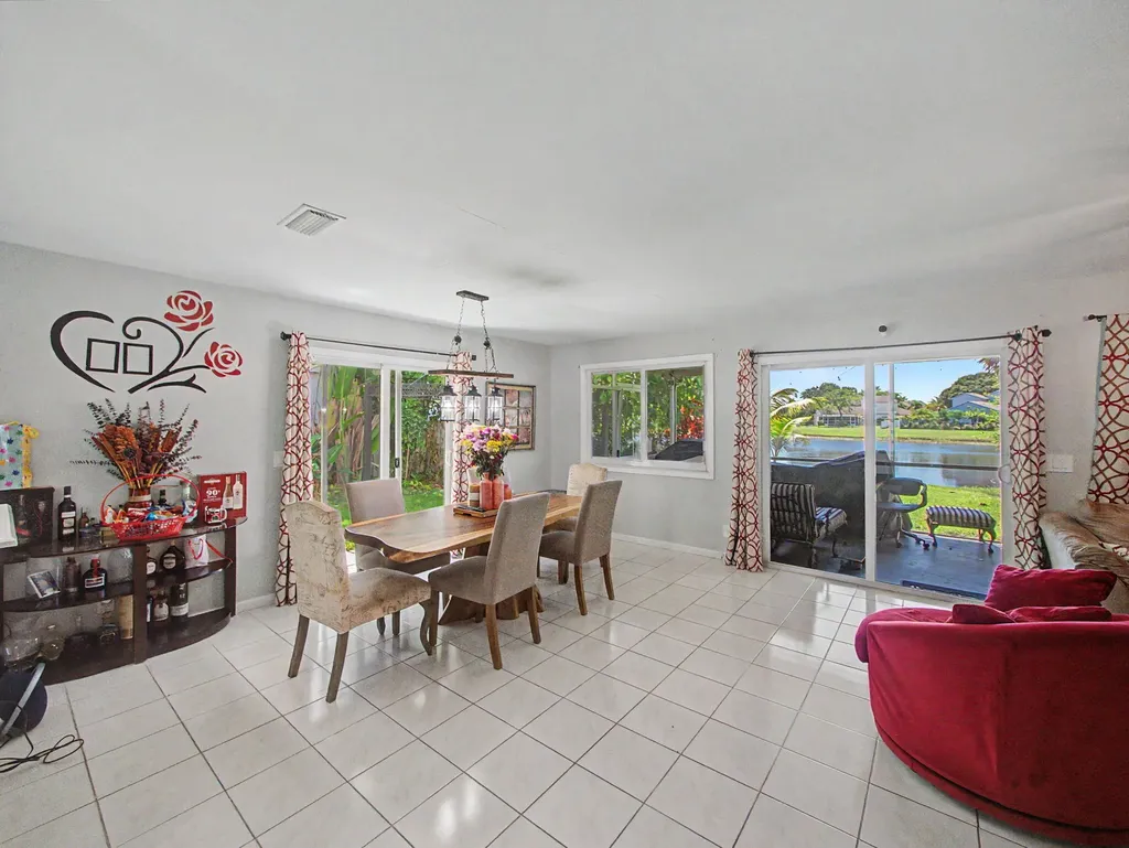 4675 Lakeside Circle West Palm Beach FL 33417