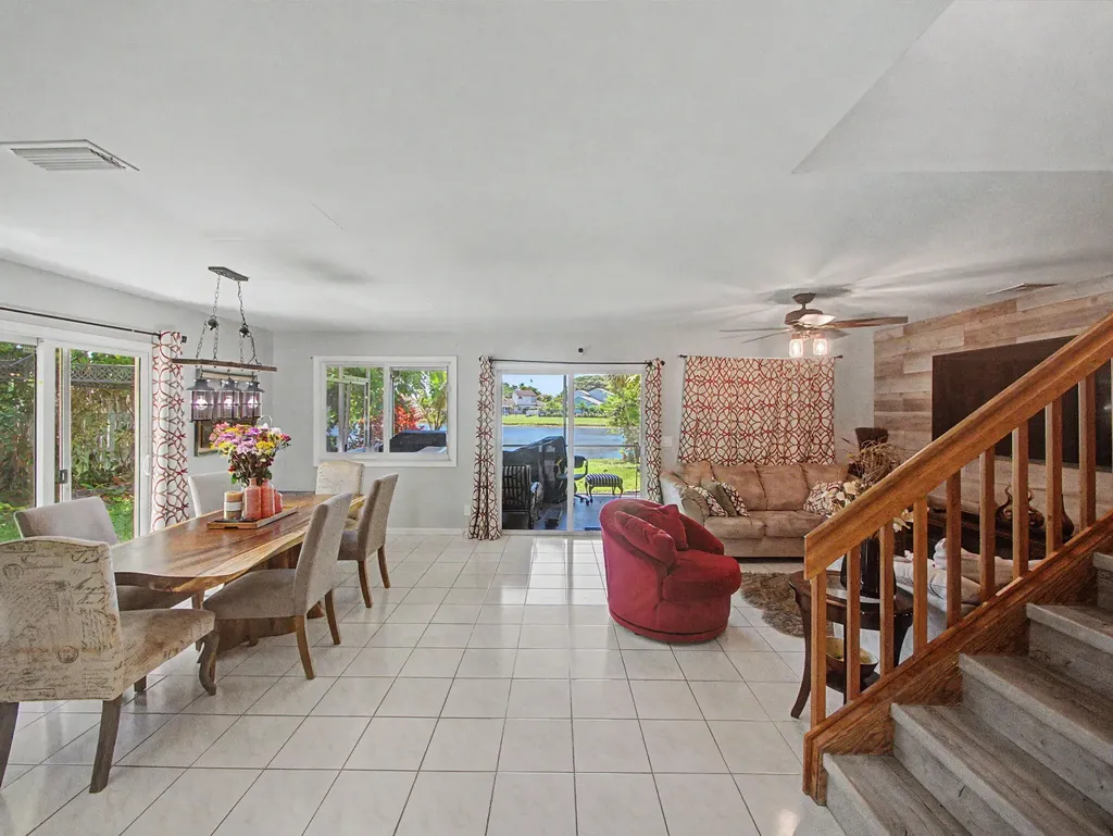 4675 Lakeside Circle West Palm Beach FL 33417