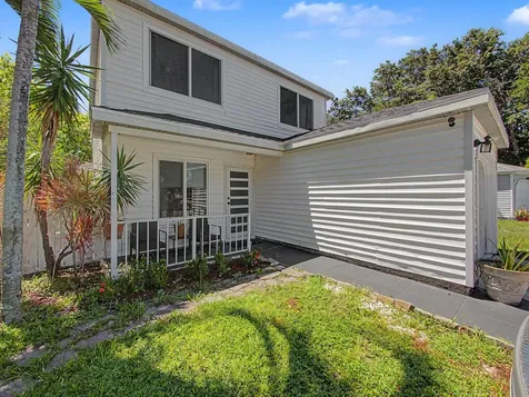 4675 Lakeside Circle West Palm Beach FL 33417