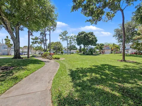 4675 Lakeside Circle West Palm Beach FL 33417