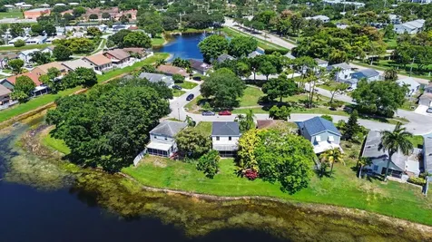 4675 Lakeside Circle West Palm Beach FL 33417