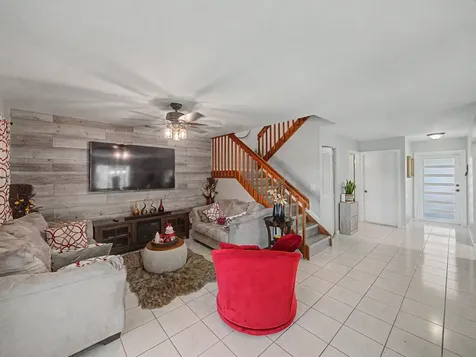 4675 Lakeside Circle West Palm Beach FL 33417
