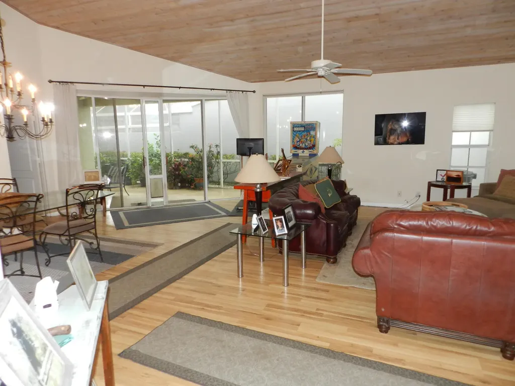 9198 Heathridge Drive West Palm Beach FL 33411