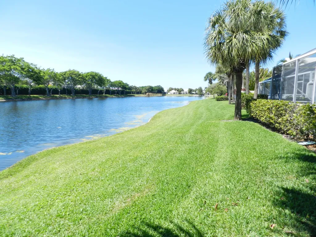 9198 Heathridge Drive West Palm Beach FL 33411
