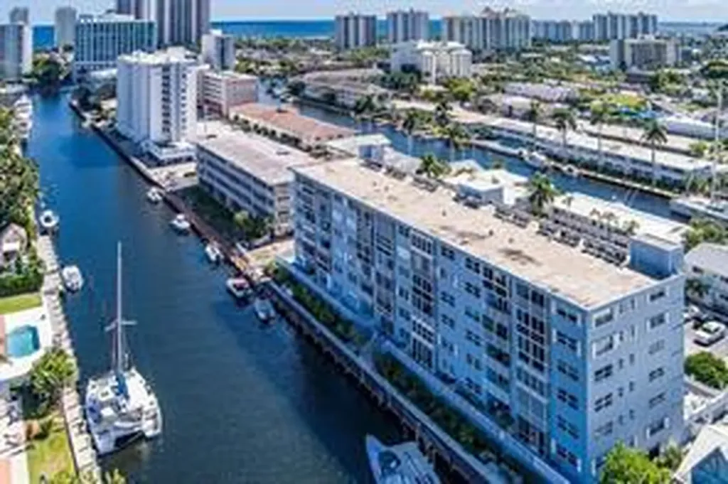 2829 NE 33rd Court Fort Lauderdale FL 33306