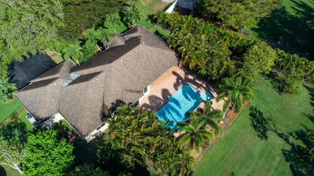 5330 SW 199 Avenue Pembroke Pines FL 33332