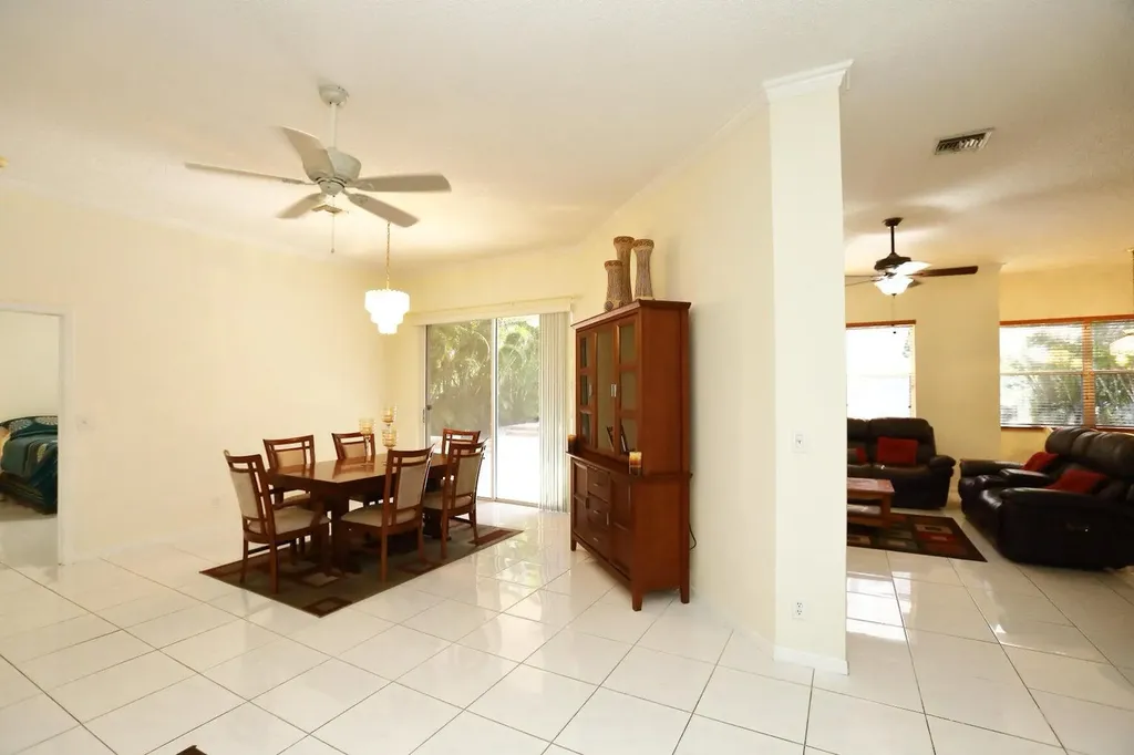 5330 SW 199 Avenue Pembroke Pines FL 33332