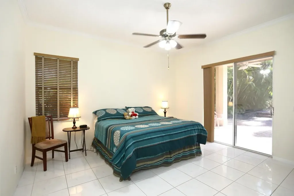 5330 SW 199 Avenue Pembroke Pines FL 33332