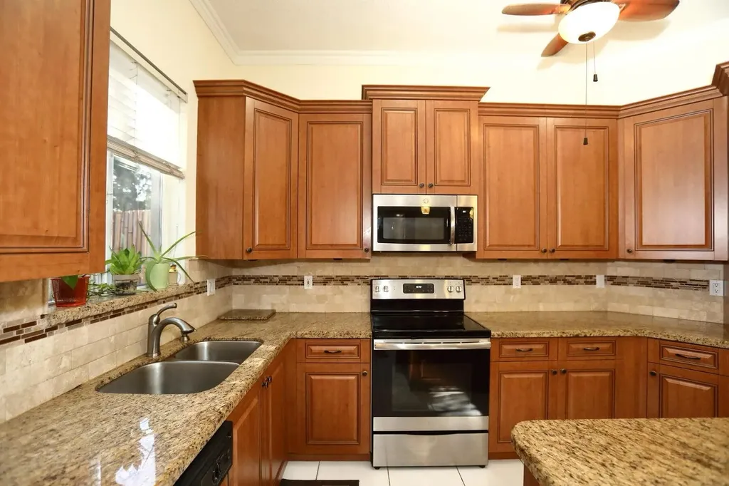 5330 SW 199 Avenue Pembroke Pines FL 33332