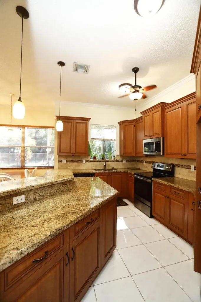 5330 SW 199 Avenue Pembroke Pines FL 33332