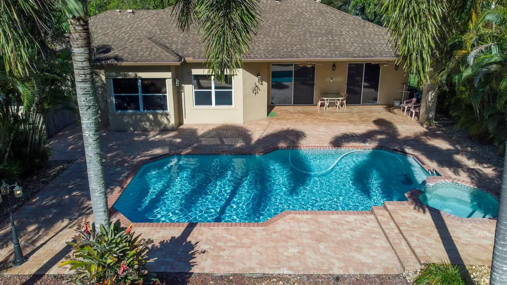 5330 SW 199 Avenue Pembroke Pines FL 33332