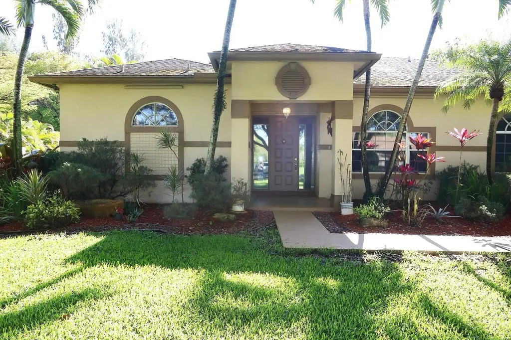 5330 SW 199 Avenue Pembroke Pines FL 33332