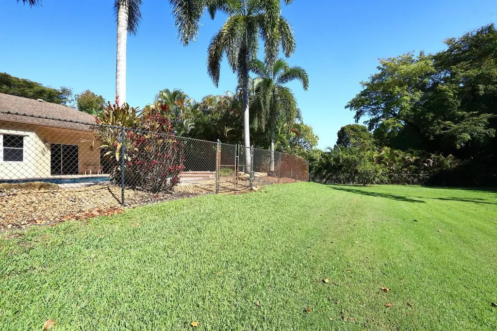 5330 SW 199 Avenue Pembroke Pines FL 33332