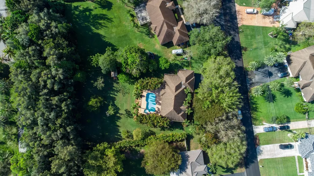 5330 SW 199 Avenue Pembroke Pines FL 33332