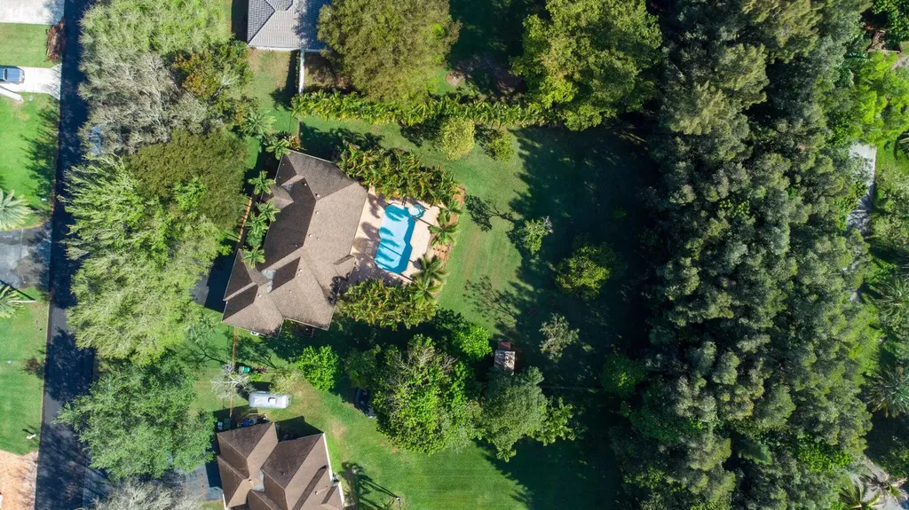 5330 SW 199 Avenue Pembroke Pines FL 33332
