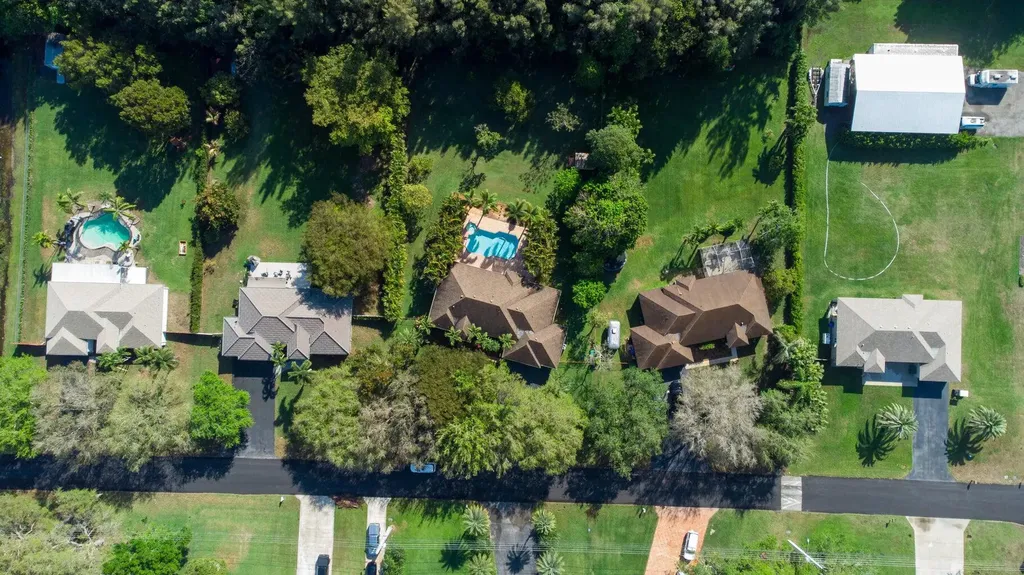 5330 SW 199 Avenue Pembroke Pines FL 33332
