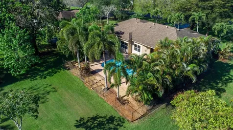 5330 SW 199 Avenue Pembroke Pines FL 33332