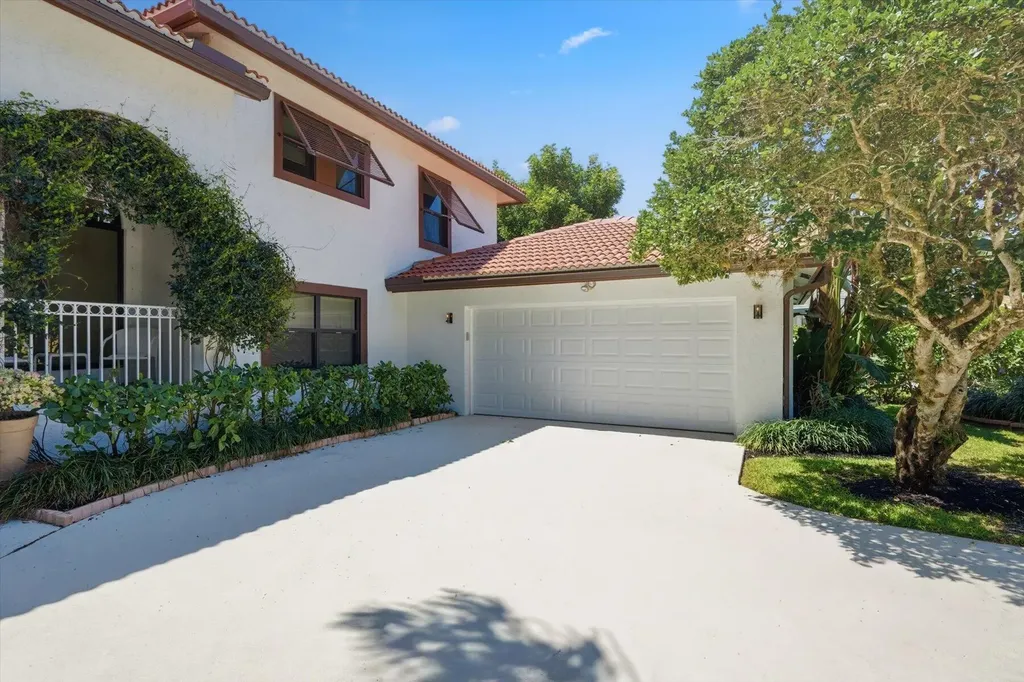 2042 Amesbury Circle Wellington FL 33414