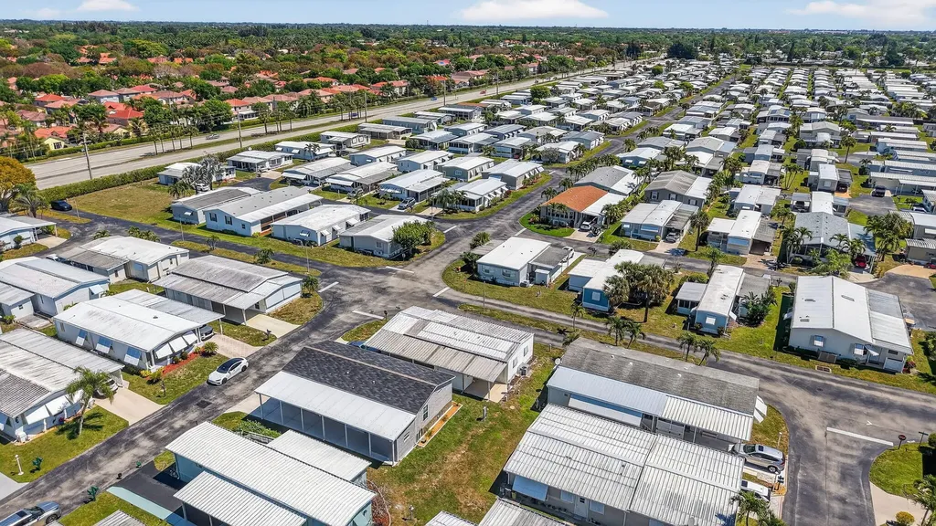 58012 Bahama Bay Boynton Beach FL 33436
