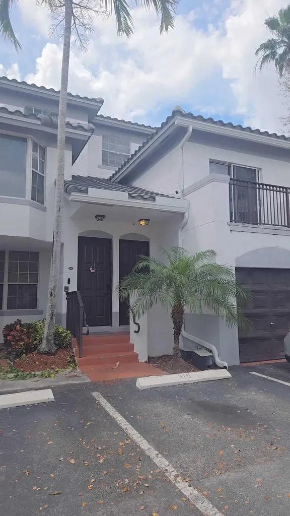 751 SW 148th Avenue Sunrise FL 33325