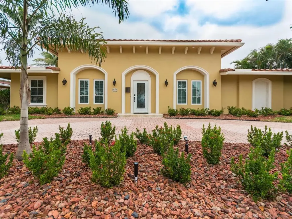 4930 NE 27th Avenue Lighthouse Point FL 33064