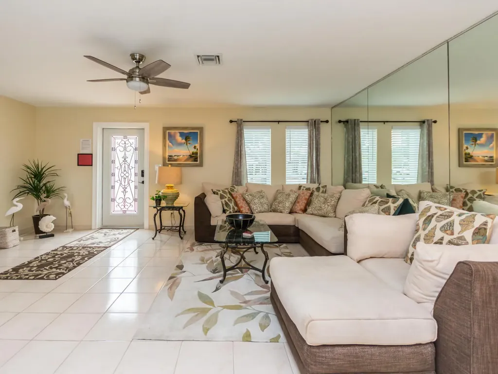 4930 NE 27th Avenue Lighthouse Point FL 33064