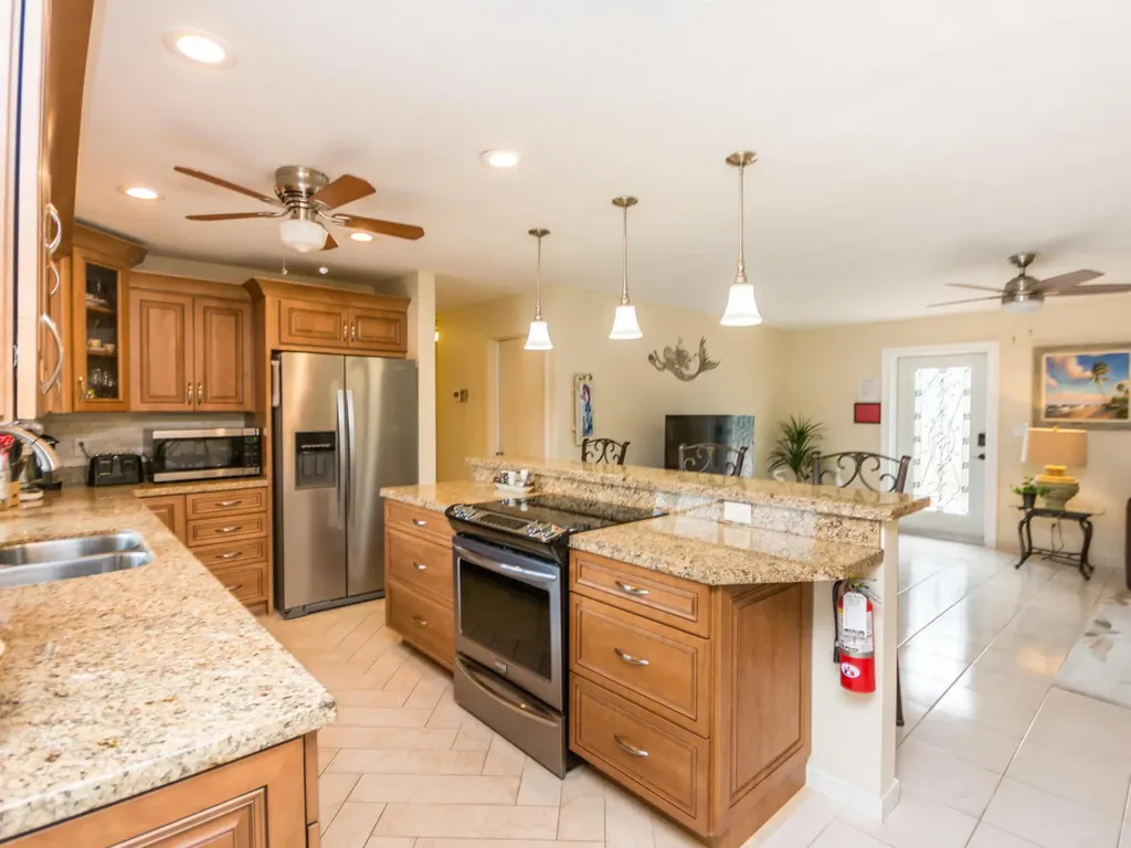 4930 NE 27th Avenue Lighthouse Point FL 33064