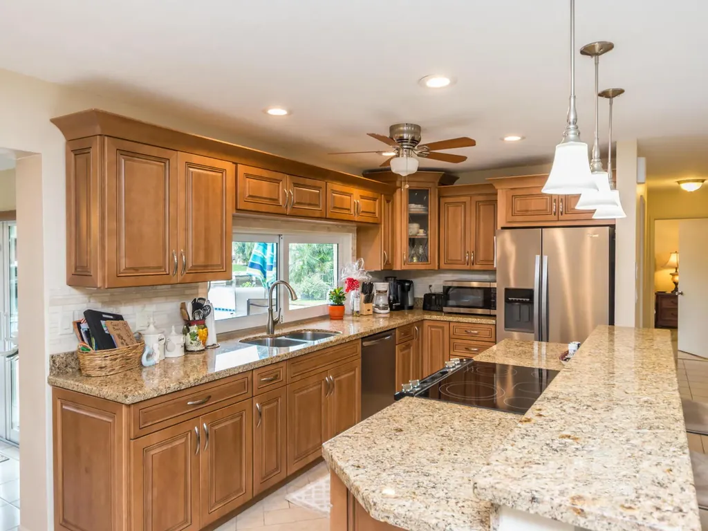 4930 NE 27th Avenue Lighthouse Point FL 33064