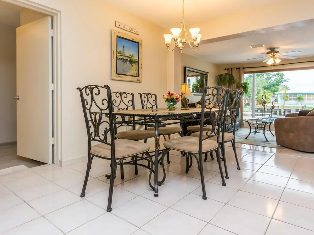 4930 NE 27th Avenue Lighthouse Point FL 33064