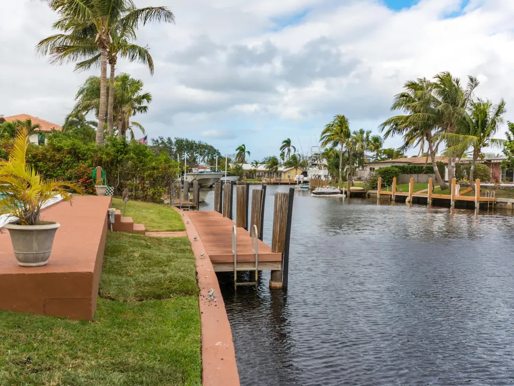 4930 NE 27th Avenue Lighthouse Point FL 33064