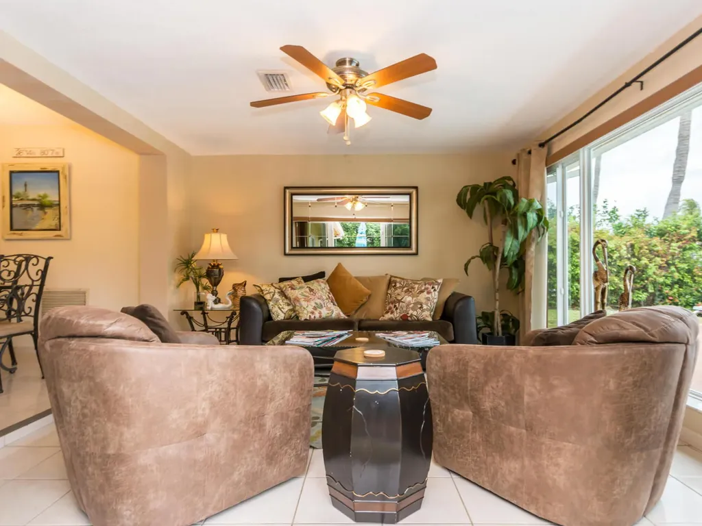 4930 NE 27th Avenue Lighthouse Point FL 33064