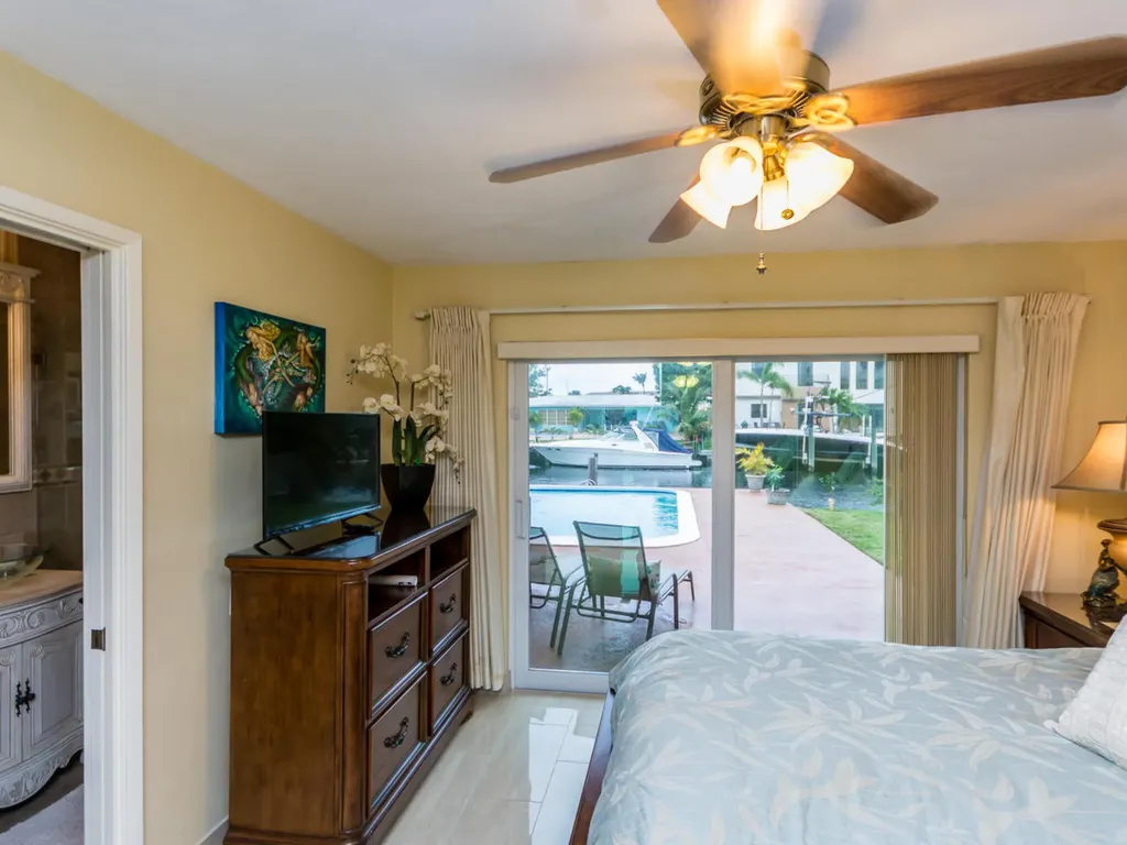 4930 NE 27th Avenue Lighthouse Point FL 33064