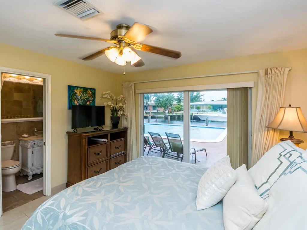 4930 NE 27th Avenue Lighthouse Point FL 33064