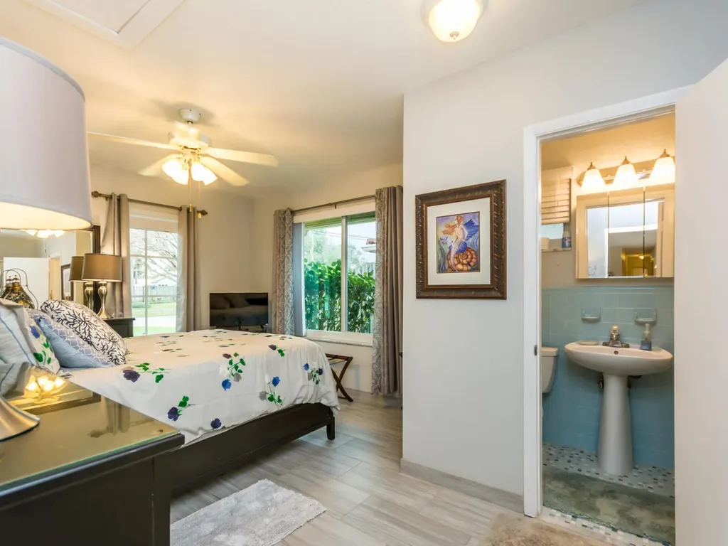 4930 NE 27th Avenue Lighthouse Point FL 33064