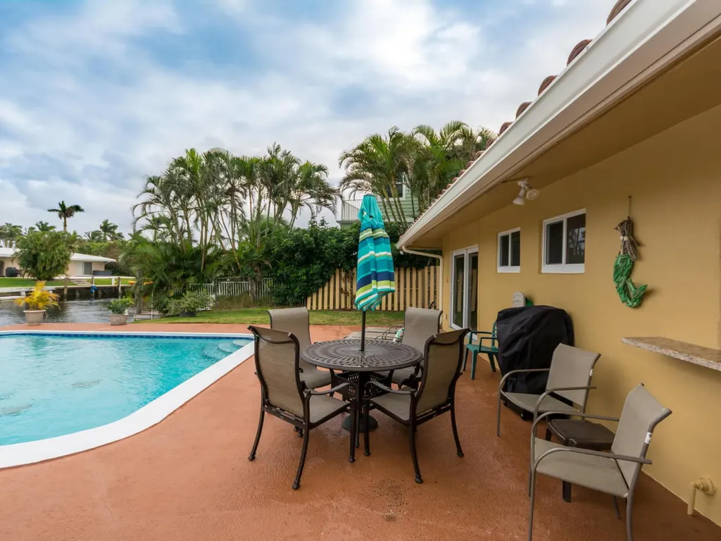 4930 NE 27th Avenue Lighthouse Point FL 33064