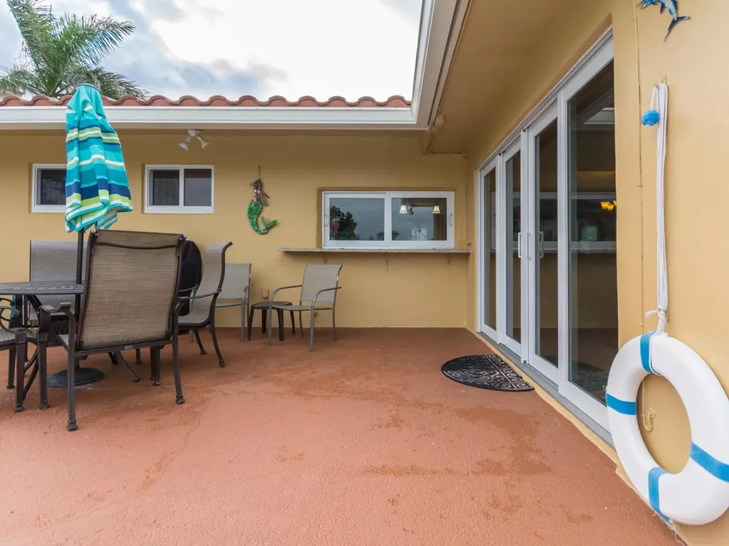 4930 NE 27th Avenue Lighthouse Point FL 33064