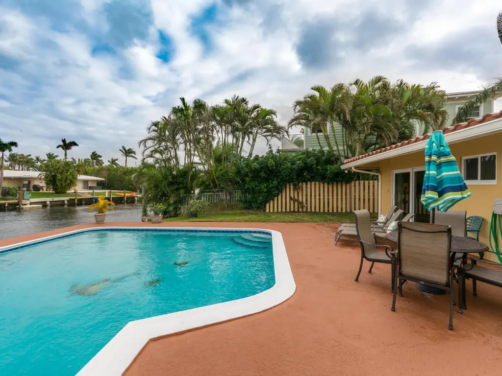 4930 NE 27th Avenue Lighthouse Point FL 33064