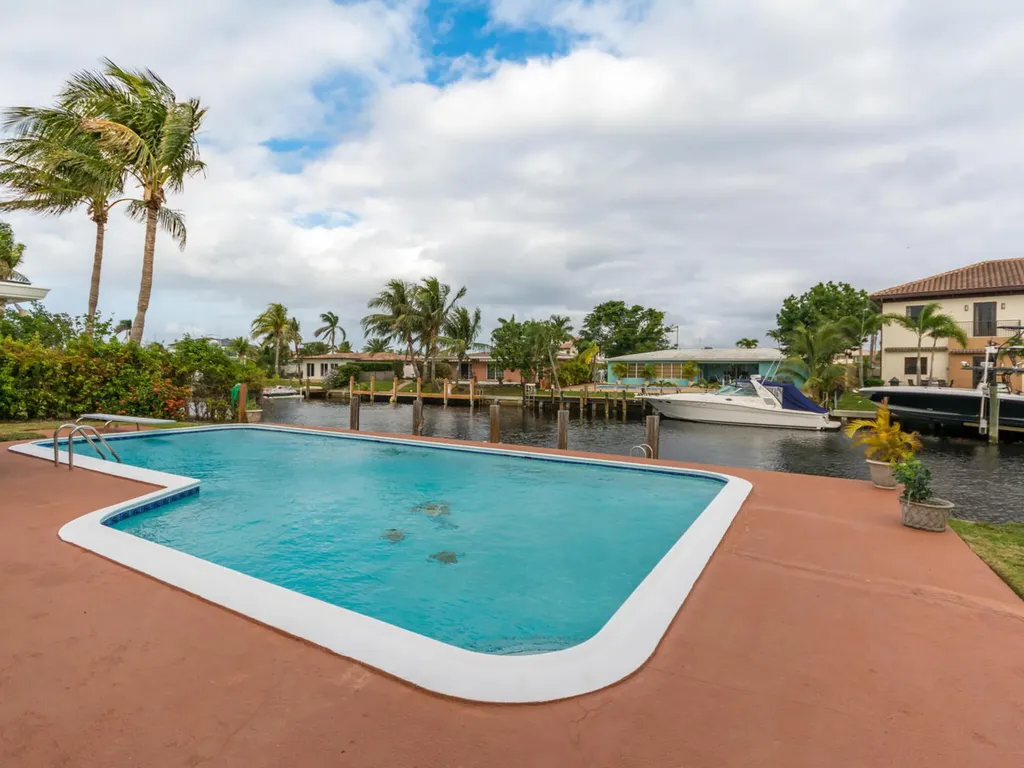 4930 NE 27th Avenue Lighthouse Point FL 33064
