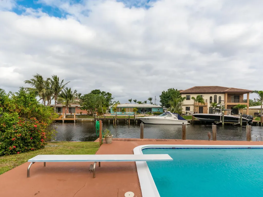 4930 NE 27th Avenue Lighthouse Point FL 33064