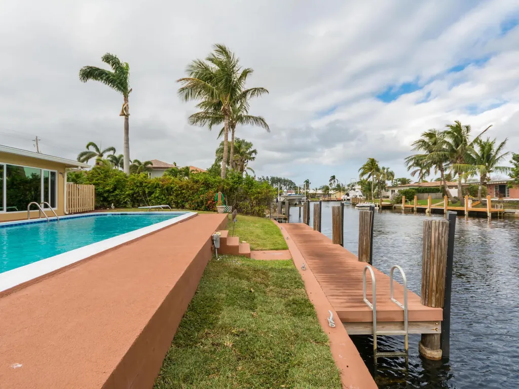4930 NE 27th Avenue Lighthouse Point FL 33064