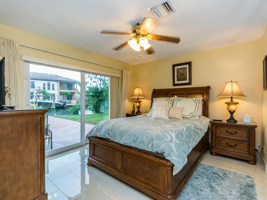 4930 NE 27th Avenue Lighthouse Point FL 33064