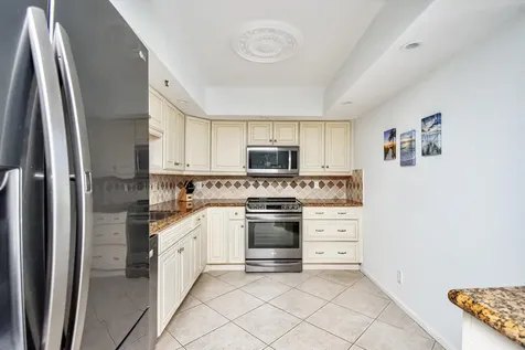 8200 Lakeshore Drive Hypoluxo FL 33462